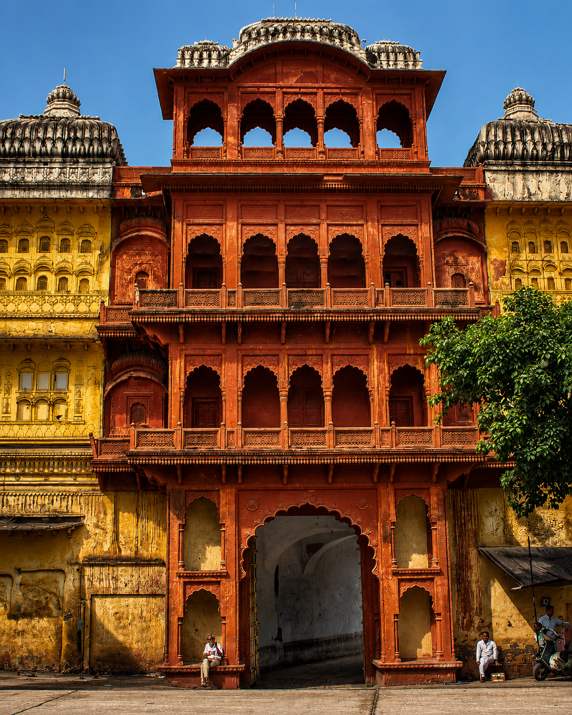 Carved sandstone jharokha balconies of Kota's Garh Palace